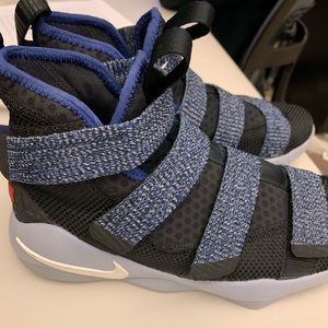 Lebron Soldier 11